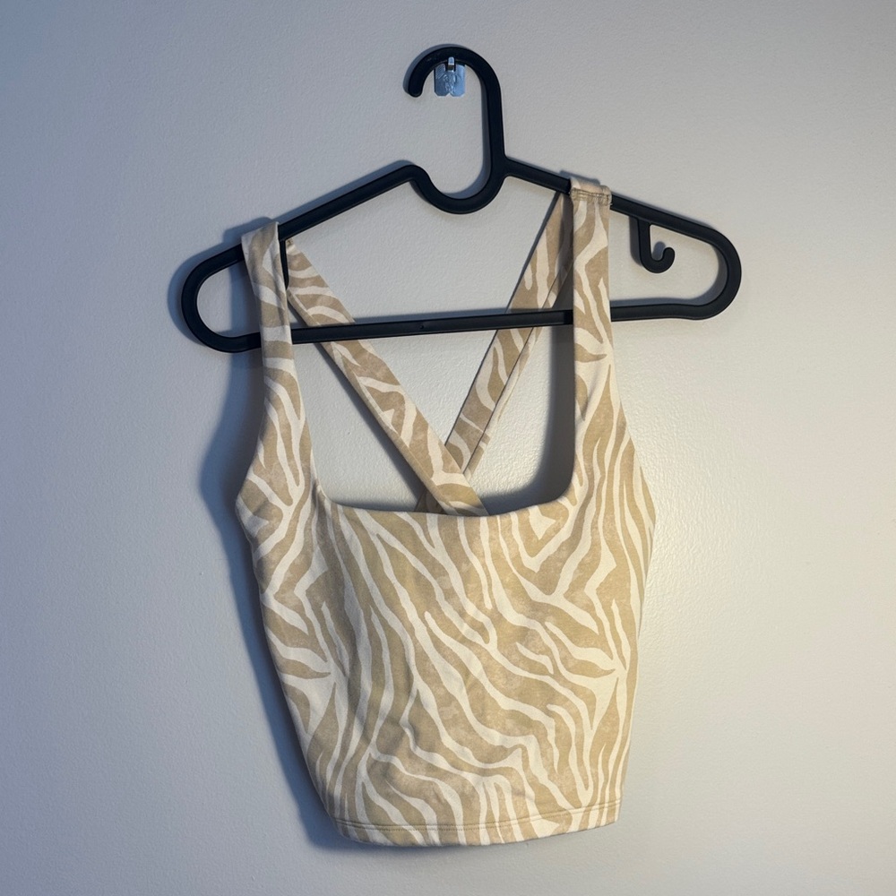 Twist-back Old Navy Workout Top
